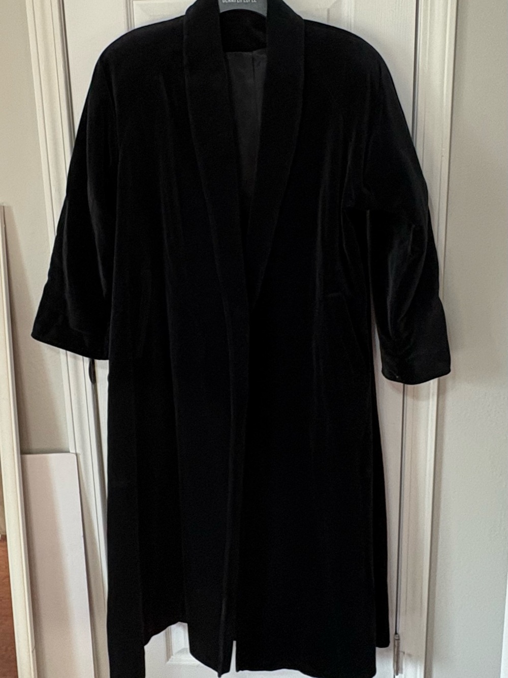 Vtg. 1980’s DeBall Black Velvet Evening Coat One Size Shawl Collar Satin Lining